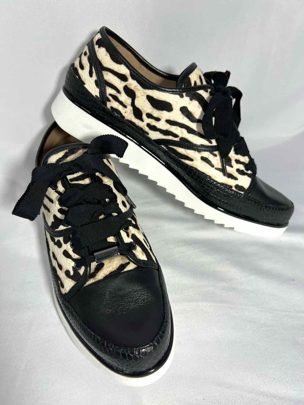 Donald Pliner Size 8.5 Black/Cream Lace-Up Cow Hair Designer Sneakers